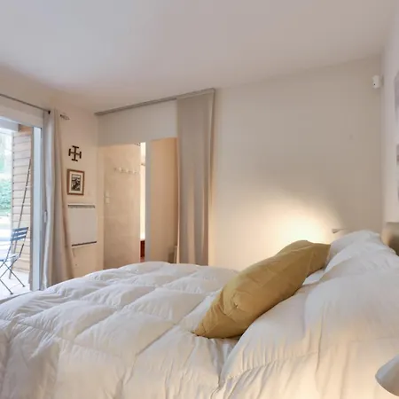 Σπίτι διακοπών 5 Chambres Avec Piscine A *