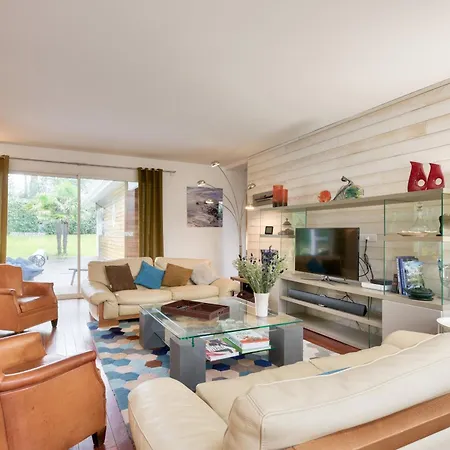 Σπίτι διακοπών 5 Chambres Avec Piscine A