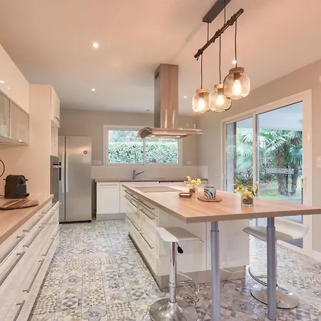 5 Chambres Avec Piscine A