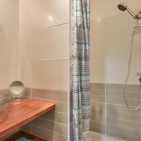5 Chambres Avec Piscine A Σπίτι διακοπών *