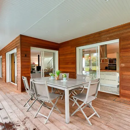 5 Chambres Avec Piscine A Σπίτι διακοπών *